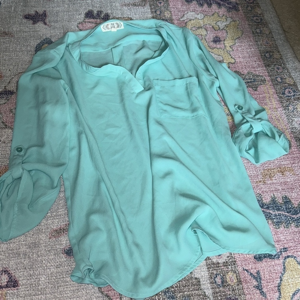 Shirt - Picture 2 of 4